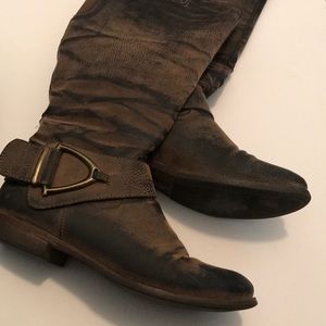 Brown Boots with buckle on side